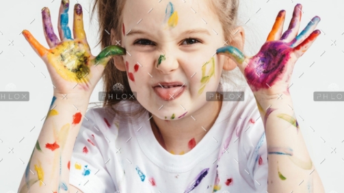 demo-attachment-1019-little-girl-covered-in-paint-making-funny-faces-P7MR25N-e1589450524799